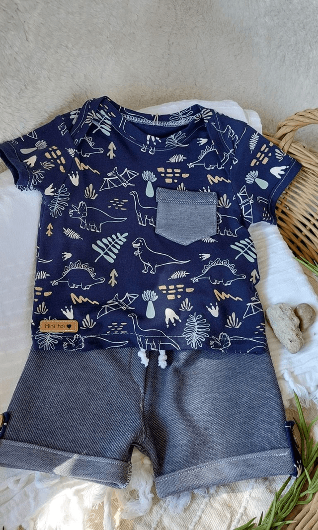Ensemble &quot;dino&quot; taille 68